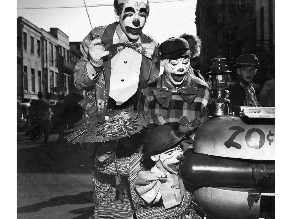 FayViosca_201_restored (1816 visits) Mardi Gras Clowns L-R: Joseph Rene Martin, Alice Baudean Viosca, Fay Viosca Martin FayViosca_201_restored