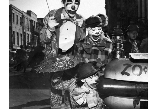 FayViosca_201_restored (1755 visits) Mardi Gras Clowns L-R: Joseph Rene Martin, Alice Baudean Viosca, Fay Viosca Martin FayViosca_201_restored