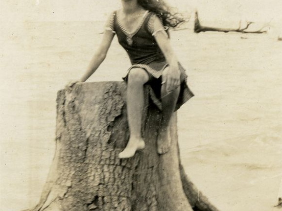 fay_viosca_pics_008 (1776 visits) Alice Baudean posing for the camera. "Tess of the Storm Country." is written on the back of the phot... fay_viosca_pics_008
