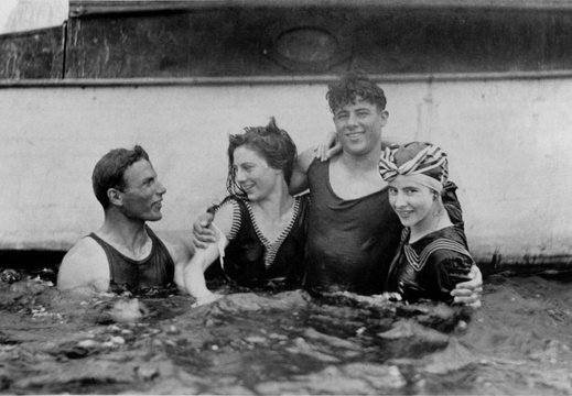 fay_viosca_pics_004 (2289 visits) L-R: Unknown Felix Friend, Alice Baudean, Randall Felix Viosca, Angela Viosca fay_viosca_pics_004