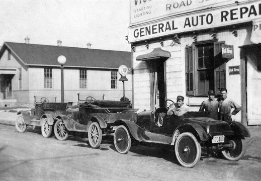 fay_viosca_pics_049 (2263 visits) Felix Viosca's Auto Shop.L-R: Harry Viosca, Unknown, Unknown. fay_viosca_pics_049