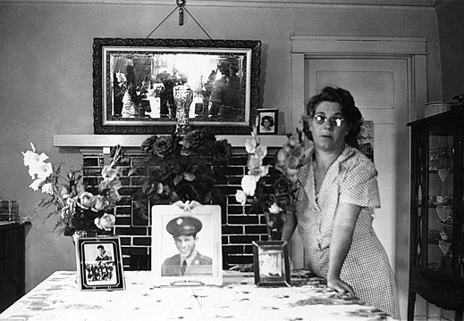 fay_viosca_pics_095 (1829 visits) Alice Baudean Viosca mourning the loss of her son Randall C Viosca from WWII plane crash.
fay_viosca_pics_095