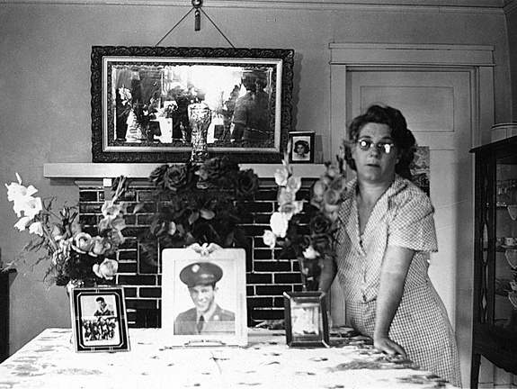 fay_viosca_pics_095 (1829 visits) Alice Baudean Viosca mourning the loss of her son Randall C Viosca from WWII plane crash.
fay_viosca_pics_095