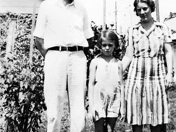 fay_viosca_pics_096 (2499 visits) L-R: Edwin Lott, Mary Lou Lott, Louise Baudean Lott (Aunt Lucy) (JUN? ?6 1939) fay_viosca_pics_096