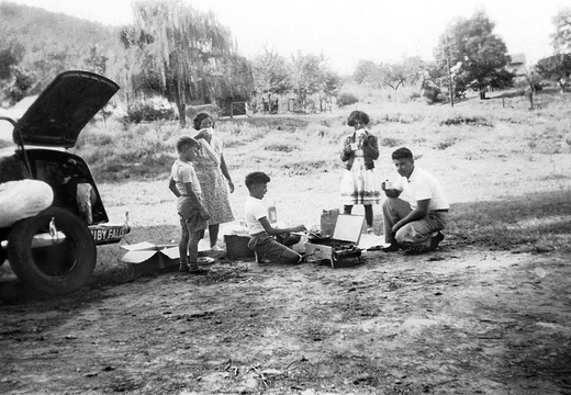 fay_viosca_pics_113 (4753 visits) Viosca family on vacation. L-R: Jerry Viosca, Alice Baudean Viosca, Randall C Viosca, Fay Viosca, R... fay_viosca_pics_113