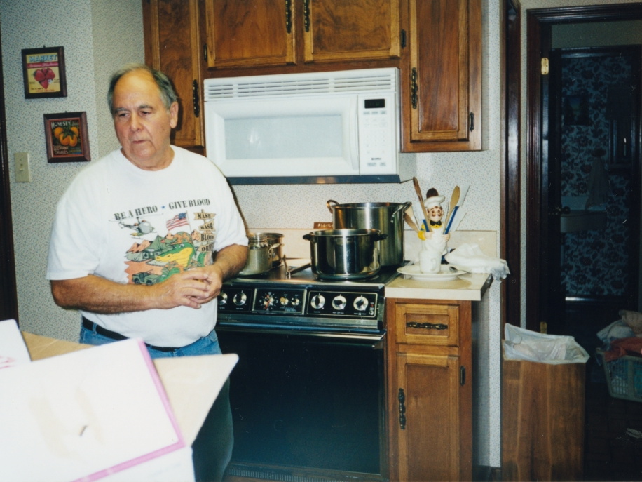 HarryViosca_033 (1318 visits) Harry Viosca Jr.
On back: Mayhaw cooking in progress. HarryViosca_033