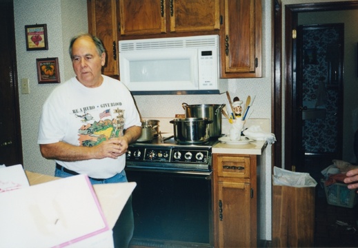 HarryViosca_033 (1271 visits) Harry Viosca Jr.
On back: Mayhaw cooking in progress. HarryViosca_033