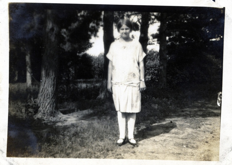 Kasparek_Lot_9_Folks_1900-1949_002.jpg