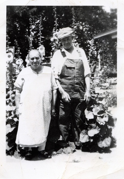Kasparek_Lot_9_Folks_1900-1949_018.jpg