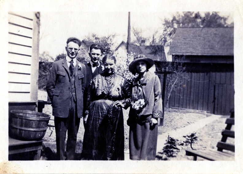 Kasparek_Lot_9_Folks_1900-1949_020.jpg