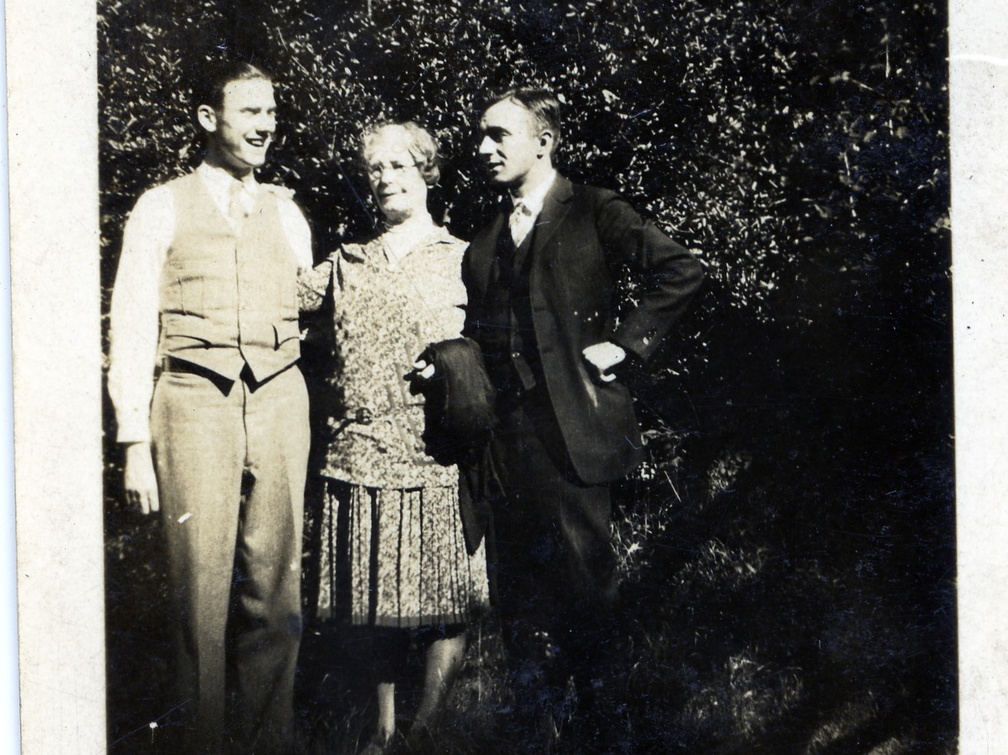 Kasparek Lot 9 Folks 1900-1949 026 (2411 visits) Kasparek Lot 9 Folks 1900-1949 026