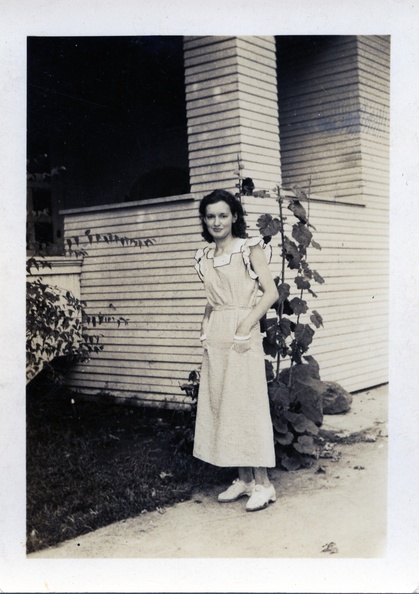 Kasparek_Lot_9_Folks_1900-1949_036.jpg