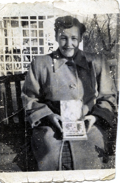 Kasparek_Lot_9_Folks_1900-1949_042.jpg
