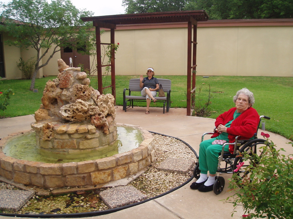 VicViosca_GG_April-2006-178 (1562 visits) Front: Louise Fernandez Viosca
Back: Barbara Viosca VicViosca_GG_April-2006-178