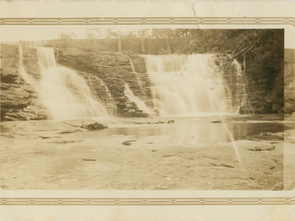 VicVioscaAlbum_013 (2021 visits) Willard and Louise Viosca, Tenn. trip VicVioscaAlbum_013