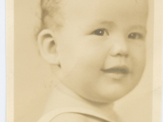 VicVioscaAlbum_031 (1652 visits) Victor Willard Viosca Jr.
On back: 1 year VicVioscaAlbum_031