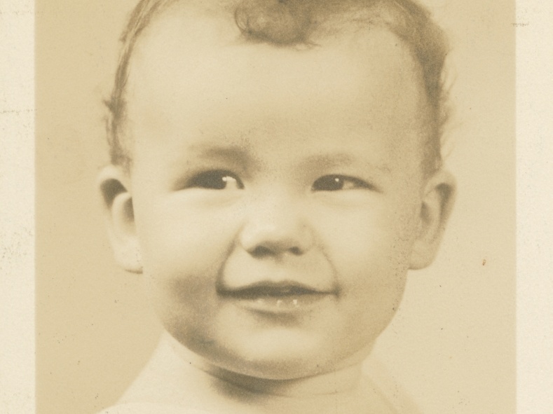 VicVioscaAlbum_040 (1508 visits) Victor Willard Viosca Jr. (Vic)
On back: 1 year VicVioscaAlbum_040