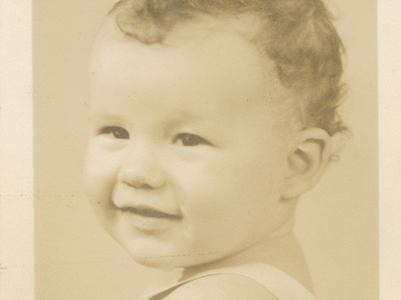 VicVioscaAlbum_041 (1610 visits) Victor Willard Viosca Jr. (Vic)
On back: 1 year VicVioscaAlbum_041