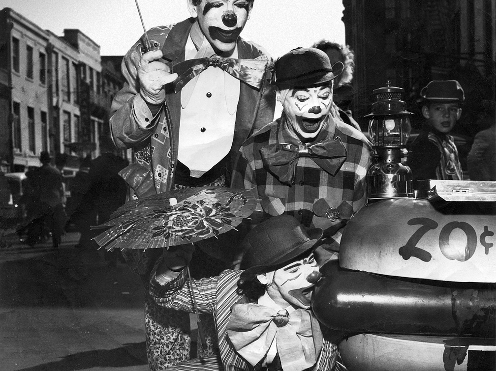 FayViosca_201_restoredNoBorder (1794 visits) Mardi Gras Clowns L-R: Joseph Rene Martin, Alice Baudean Viosca, Fay Viosca Martin FayViosca_201_restoredNoBorder