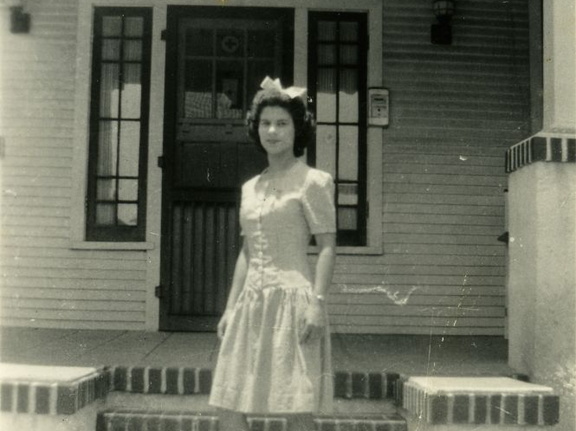 fay_viosca_pics_122 (1922 visits) Fay Viosca on the porch at 5632 Ada Place. fay_viosca_pics_122