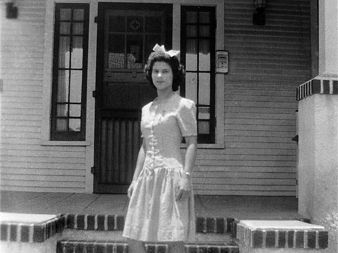 fay_viosca_pics_122 (1749 visits) Fay Viosca on the porch at 5632 Ada Place. fay_viosca_pics_122